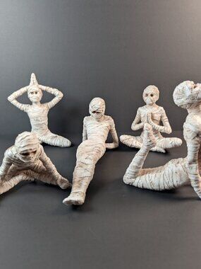 Mummy Yoga Pose Figures Zen Meditation Set of 5 Resin Halloween Decorations